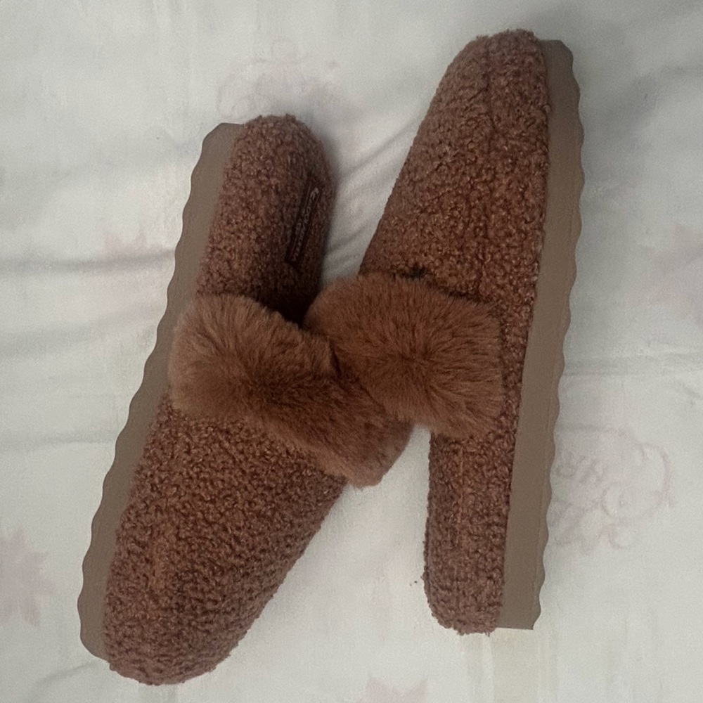 UGGS SANDALS - Picture 8 of 16
